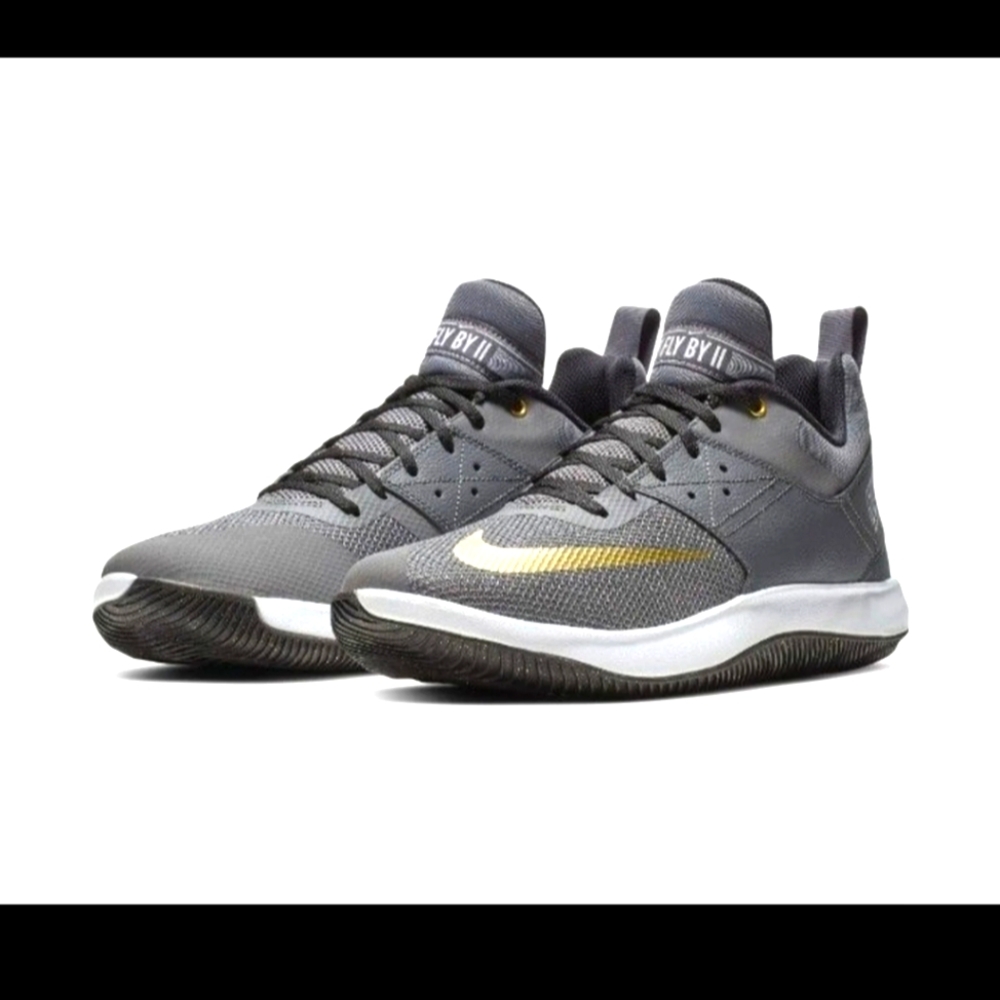 Nike Fly By Low II  sz 11